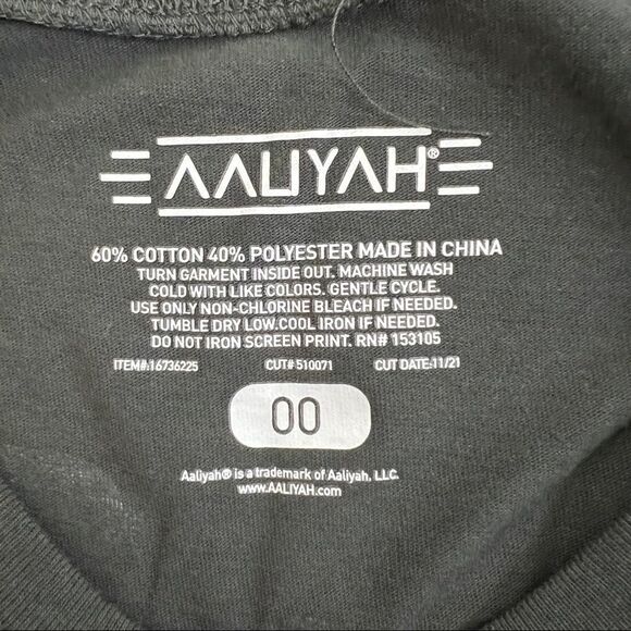 Torrid Classic Fit Tunic Tee - Vintage Aaliyah Black, Size 00 = Medium/10 - Picture 9 of 10